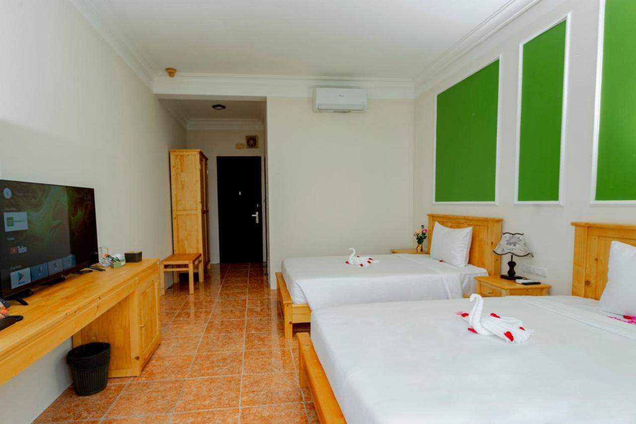 Sea And Sand Hotel Hoi An Exterior photo